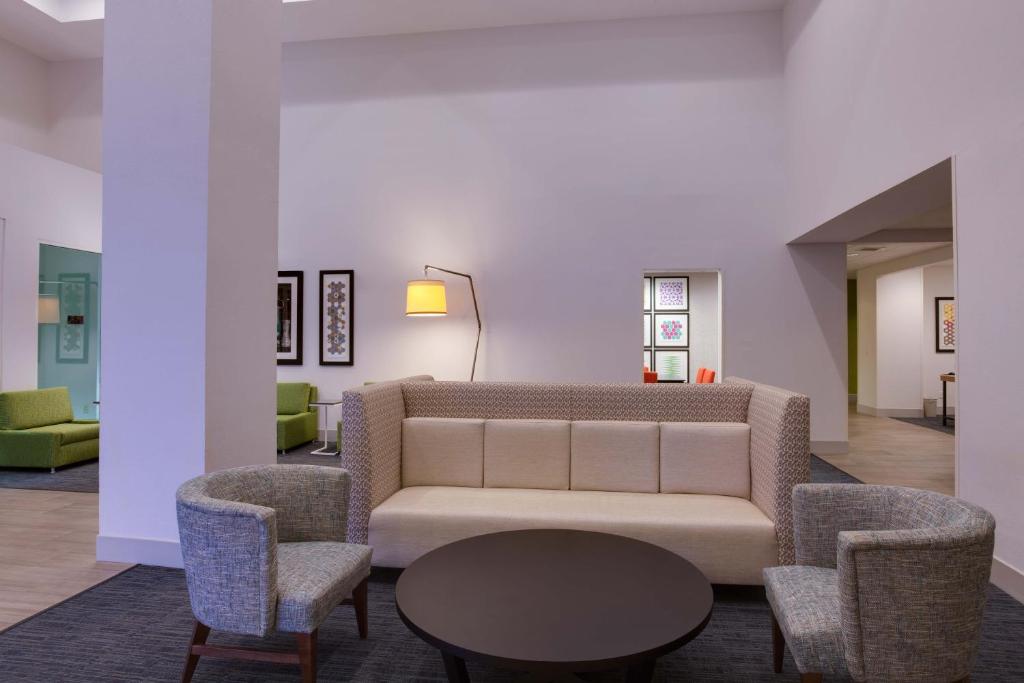 Holiday Inn Express & Suites Orlando International Airport an IHG Hotel image 20