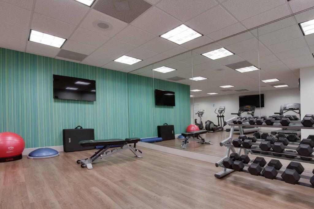 Holiday Inn Express & Suites Orlando International Airport an IHG Hotel image 21